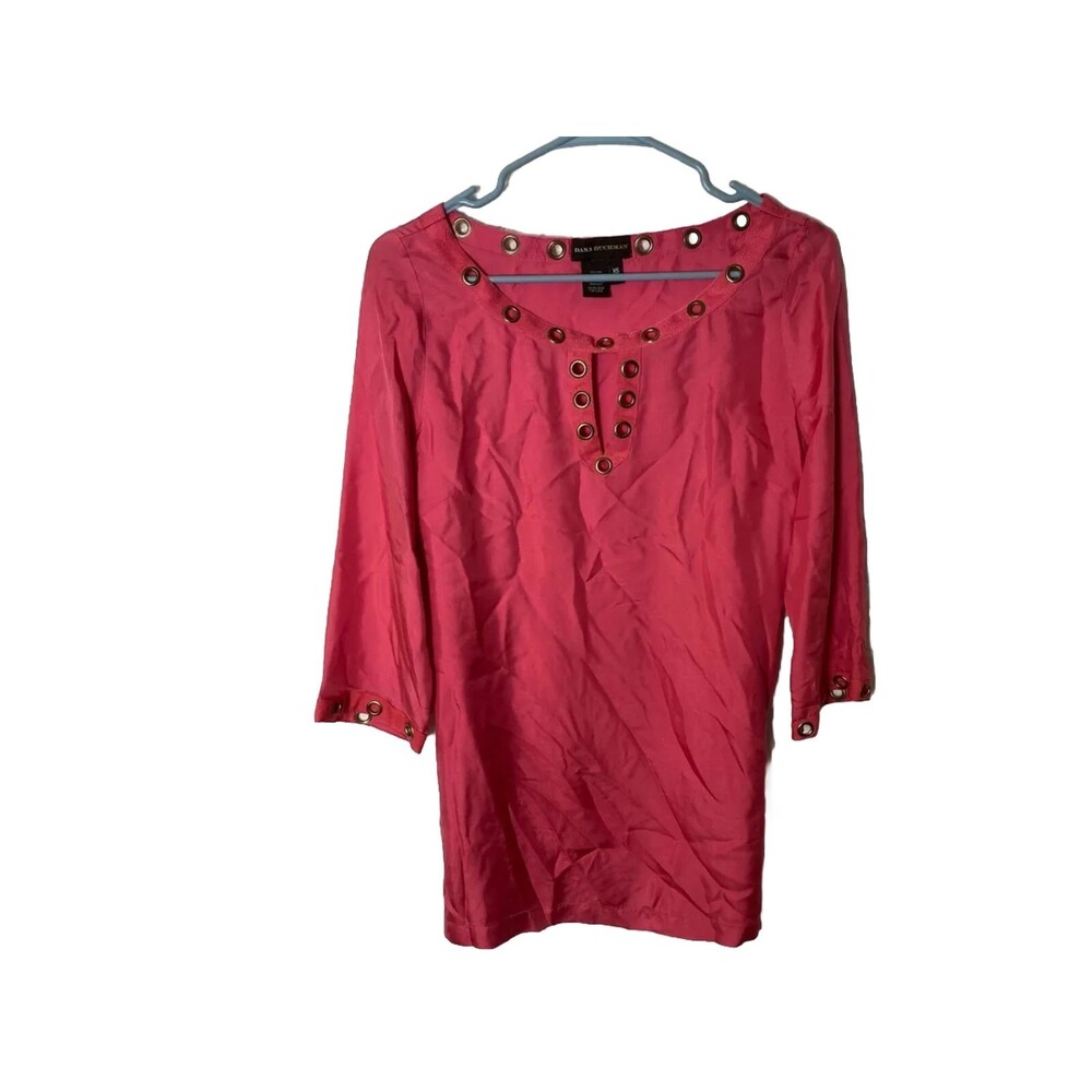 DANA BUCHMAN WOMENS LONG LENGTH TUNIC TOP PINK SILK BLOUSE 2/4 XS METAL ACCENTS